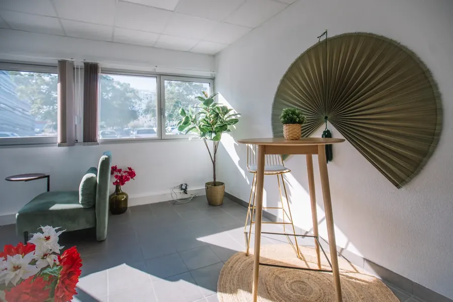 Espace coworking lumineux — Espace Entreprise Millénaire Montpellier